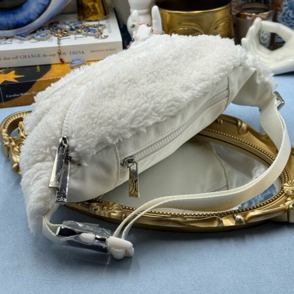 🆕 ALO YOGA 🧿 NWOT Sherpa Explorer Fanny Pack - Ivory - Picture 7 of 16